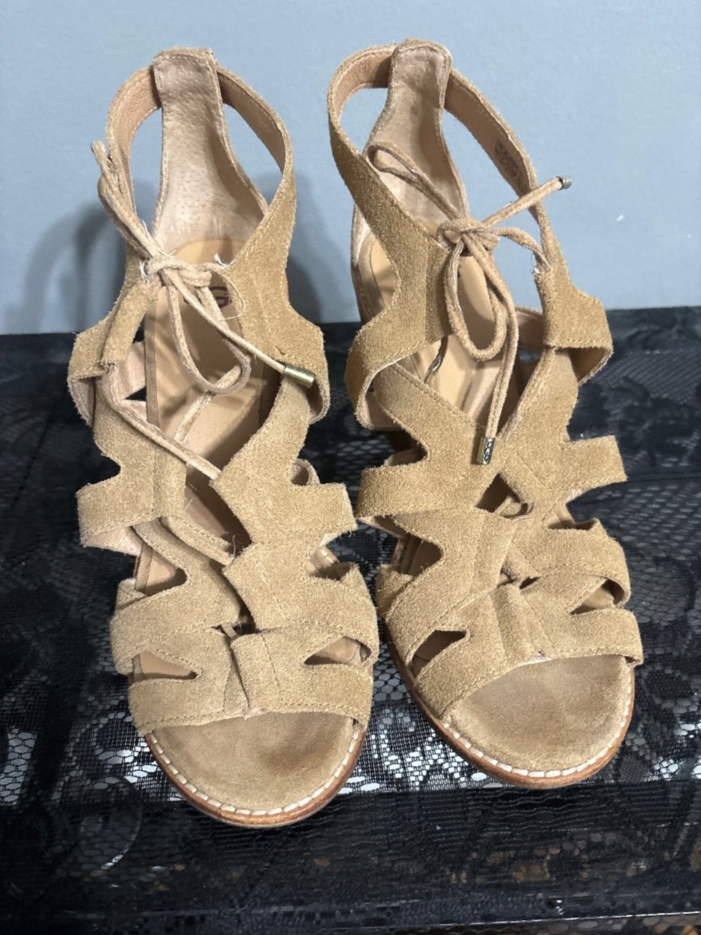 Ugg tan suade lace-up sandals
